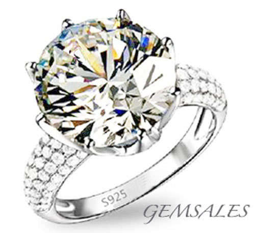BRILLIANT CUT  8Ct  SIMULATED DIAMOND *S925*   SIZE  8